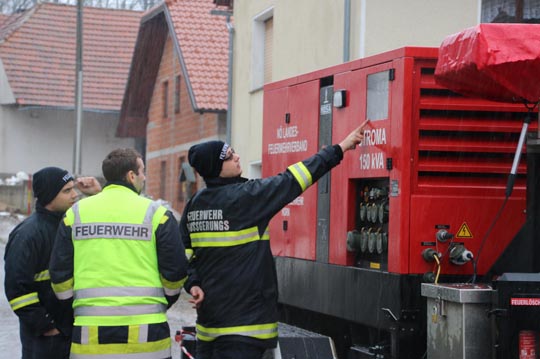 Freiwillige Feuerwehr Krems/Donau - Stromversorgung fr Grainbrunn (Bez. Zwettl)