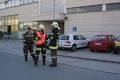 Einsatzleiter und Sammelplatzleiter gleichen Informationen ab.